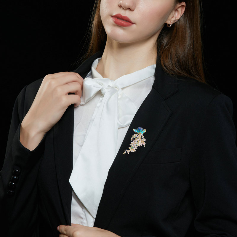 Брошь в виде медузы, инкрустир – обзор и цена Luxury Lifestyle Fashion